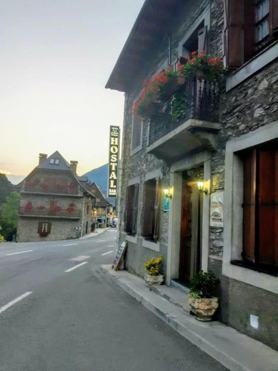 Alojamiento Rural Ostau Era Nheuada Aubert Exteriér fotografie